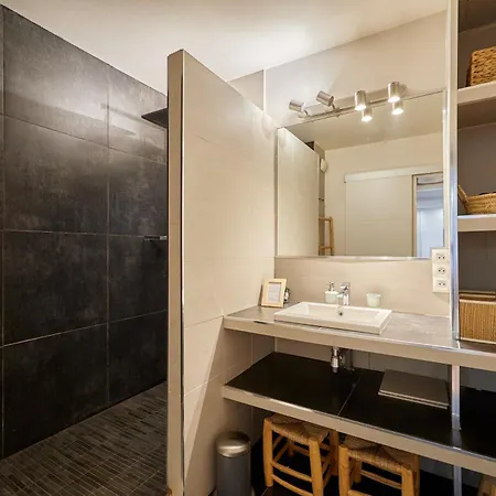 Parenthese A La - Appt Vue *